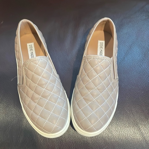 Steve Madden Shoes - Steve Madden- Taupe Quilted Ecentrcq Sluo On Sneakers- Worn Once- 7 1/2